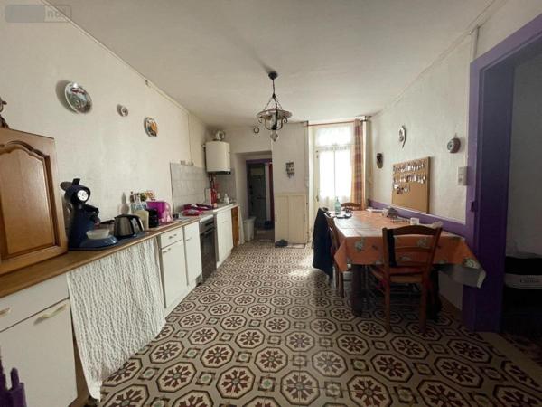 Immeuble à vendre à Montfort-le-Gesnois dans la Sarthe (72450), ref : 72033-281