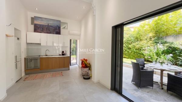 A vendre - Propriété avec piscine | Domaine privé | 674 m² habitables | Terrain 2 418 m²  - Marseille 12ème (13012)