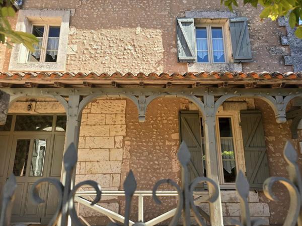 Moulin rénové avec goût et ses jolis volumes