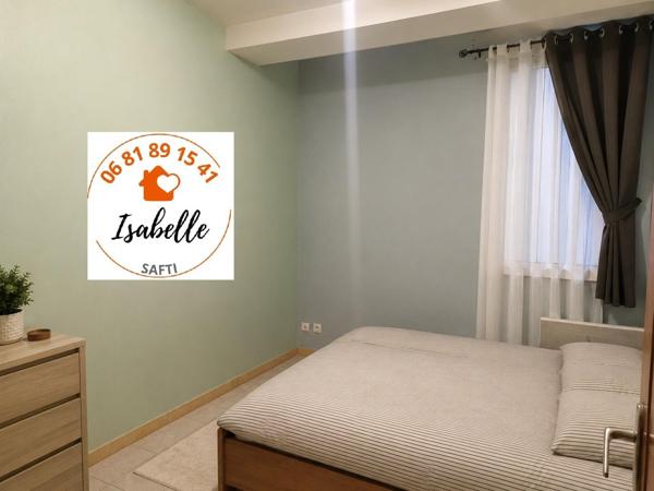 A 15 mn d’Auch, appartement dans un village : 4 chambres, 1 salle d bain, 1 salle d’eau, 2 WC.