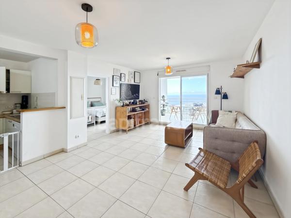 Tranquillité, vue mer et confort : découvrez ce T3 en résidence sécurisée à Bellepierre