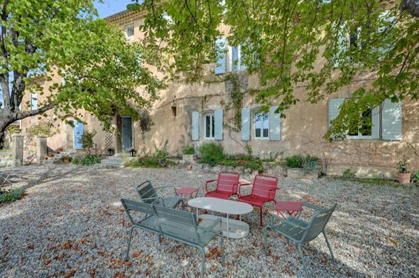 Location Maison de luxe Aix-en-Provence 8 Pièces 250 m²