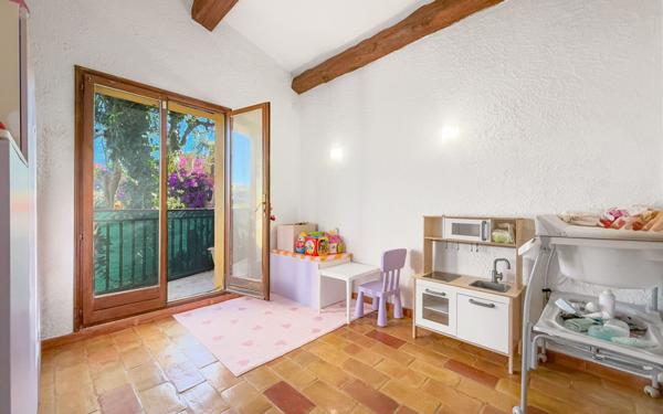 Appartement à vendre    4 pièces • 119,30 m2 Falicon