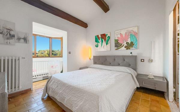 Appartement à vendre    4 pièces • 119,30 m2 Falicon