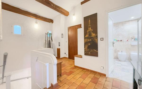 Appartement à vendre    4 pièces • 119,30 m2 Falicon