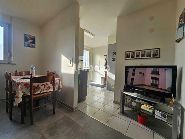 Charmant F1 avec extérieur