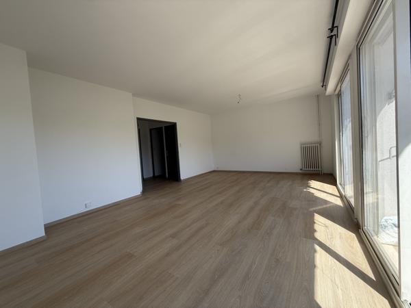 Appartement
         3 pièces
        - 81 m² Exclusivité 340 000 € *