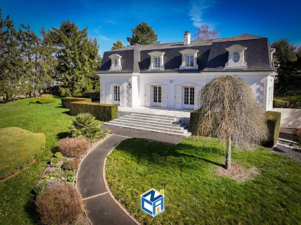 PROPRIETE SUR 5380M2 DE PARC ET JARDIN