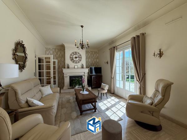 PROPRIETE SUR 5380M2 DE PARC ET JARDIN