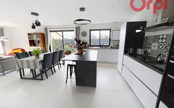 Maison à vendre    5 pièces •  Talmont-Saint-Hilaire