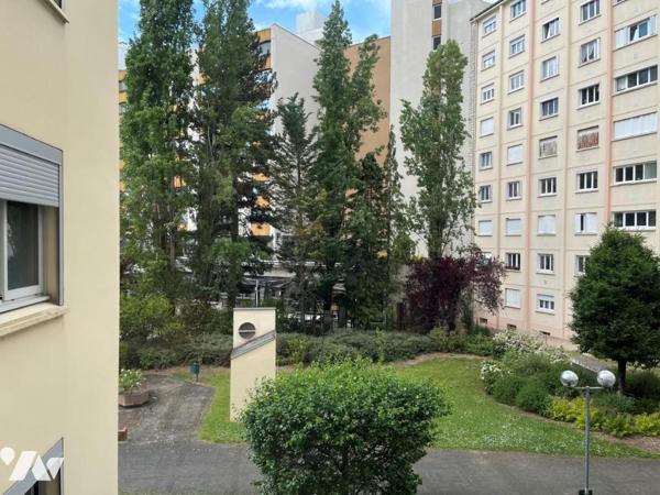 DIJON, Boulevard de la Marne, appartement de type IV avec garage au calme sur passage intérieur