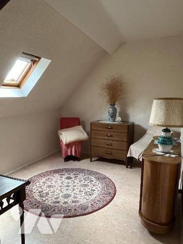 A VENDRE à LORMES (58140), ANCIEN MOULIN avec dépendances, bief et droit d'eau. 
Cet ancien mo...