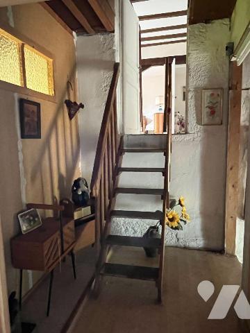 A VENDRE à LORMES (58140), ANCIEN MOULIN avec dépendances, bief et droit d'eau. 
Cet ancien mo...