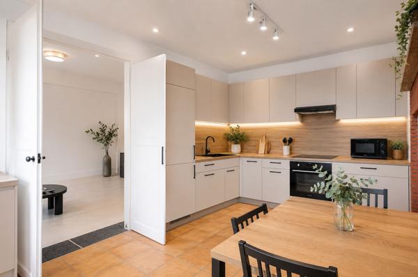 Maison de ville à Astaffort de 100m2, 4 pièces, 3 chambres, garage et jardin en Coeur de ville