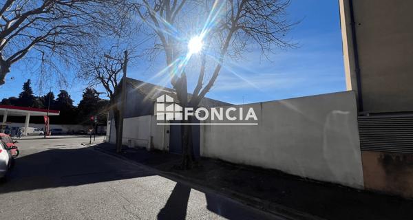 À vendre Local commercial 600 m² - Avignon 84000