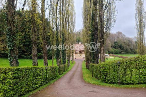 Maison à vendre 10 pièces de 380 m² à Pont-l'Évêque