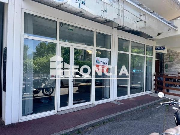 Location Local commercial 1 pièce - Fontaine 38600