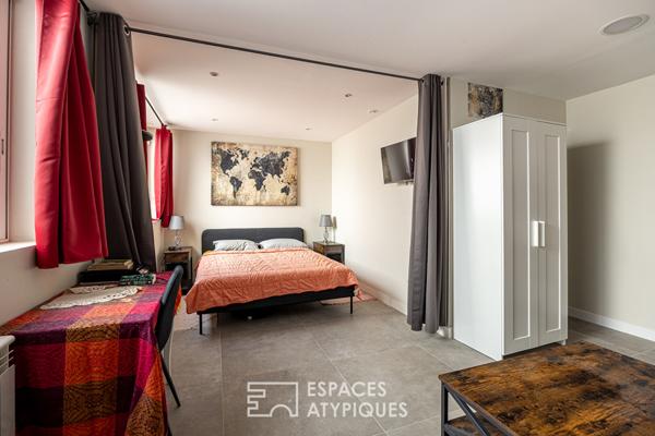 Loft dans une ancienne fabrique de poupées avec terrasse