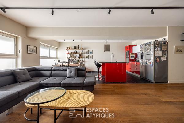Loft dans une ancienne fabrique de poupées avec terrasse