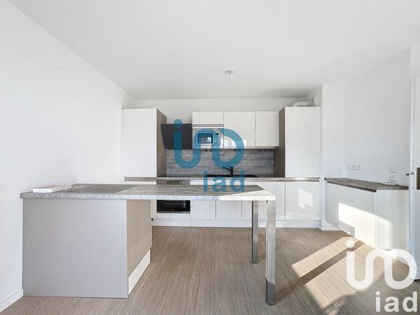 Appartement 2 pièces de 42 m² à Vert-Saint-Denis (77240)