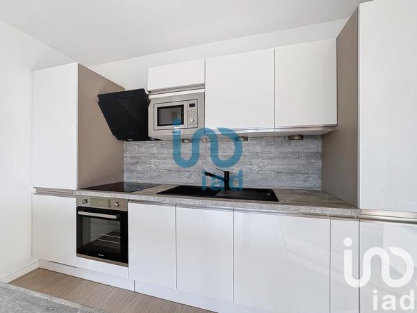 Appartement 2 pièces de 42 m² à Vert-Saint-Denis (77240)