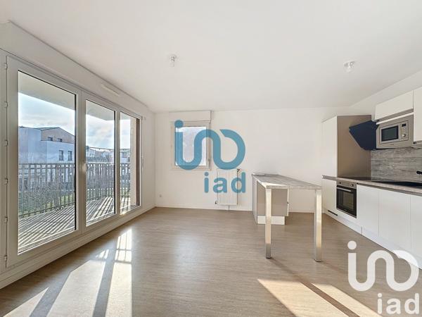 Appartement 2 pièces de 42 m² à Vert-Saint-Denis (77240)