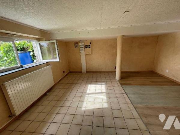 Maison à vendre à Lanvollon (22290) en Côtes-d'Armor (22)

À vendre, maison située à Lanvollo...