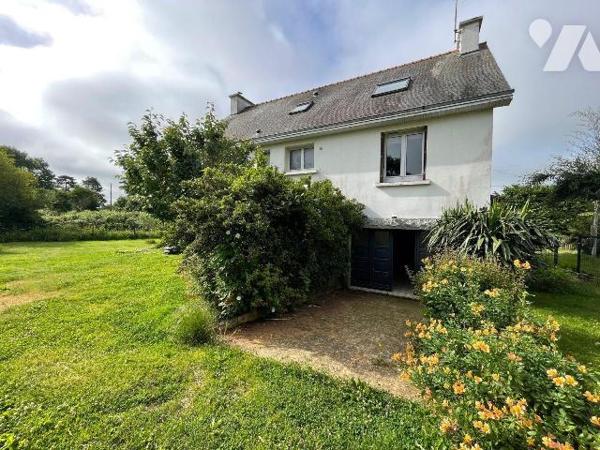 Maison à vendre à Lanvollon (22290) en Côtes-d'Armor (22)

À vendre, maison située à Lanvollo...
