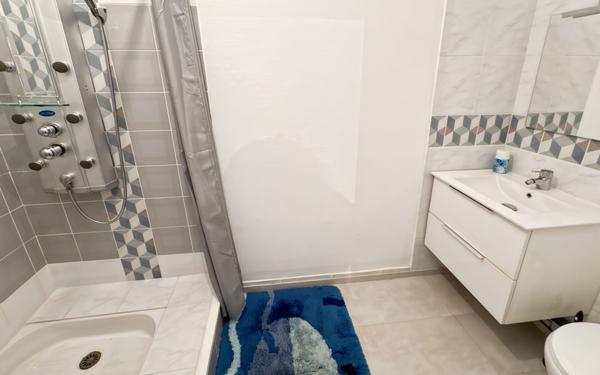 Maison à vendre    4 pièces • 173 m2 Boulazac