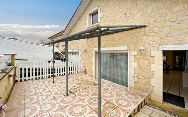 Maison à vendre    4 pièces • 173 m2 Boulazac