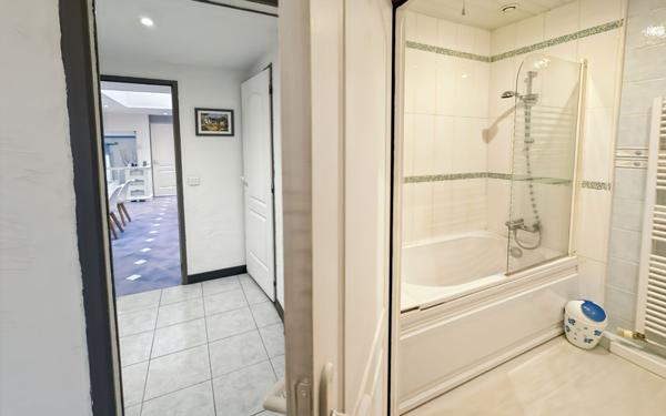 Maison à vendre    4 pièces • 173 m2 Boulazac