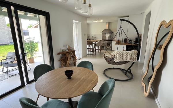 Maison à vendre    5 pièces •  L'Isle-sur-la-Sorgue