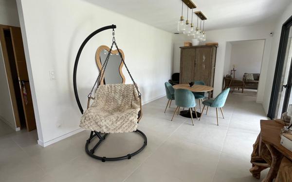 Maison à vendre    5 pièces •  L'Isle-sur-la-Sorgue