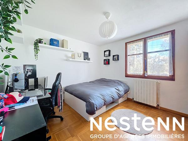 Maison 4 pièces avec piscine à vendre à Genas - Centre Azieu - Terrain 850m²