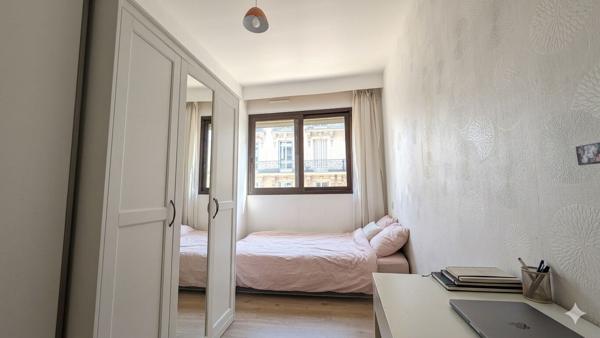 Appartement Paris 2 pièces à deux pas de la prestigieuse Avenue des Champs-Élysées