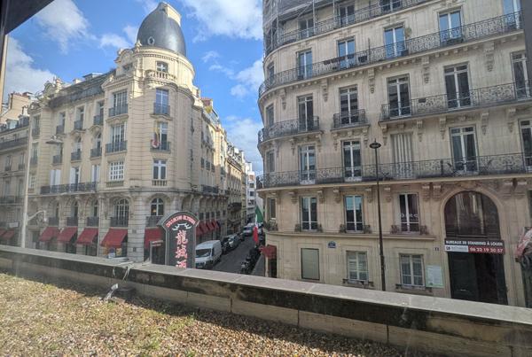 Appartement Paris 2 pièces à deux pas de la prestigieuse Avenue des Champs-Élysées