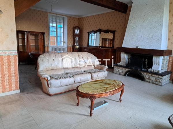 Maison 2 chambres, garage et beau terrain