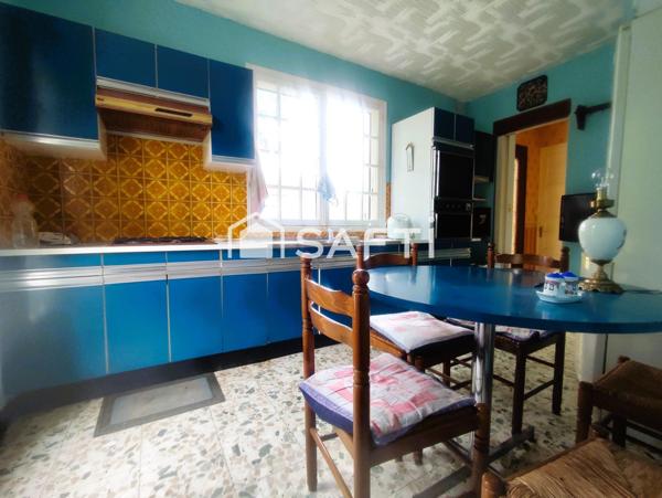 Maison 2 chambres, garage et beau terrain