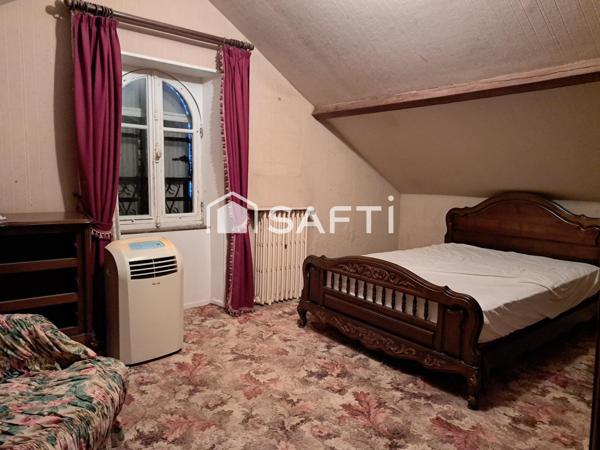 Maison 2 chambres, garage et beau terrain