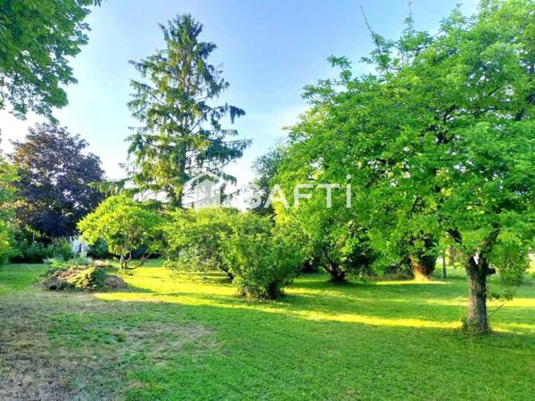 Maison 2 chambres, garage et beau terrain