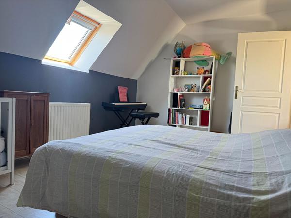 Maison Loué (72) 4 chambres- piscine intérieure