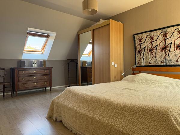 Maison Loué (72) 4 chambres- piscine intérieure