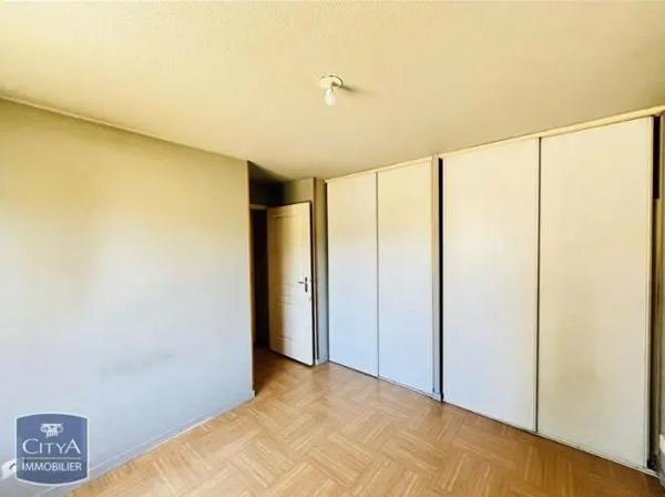 Appartement à louer 4 pièces 79.56m²