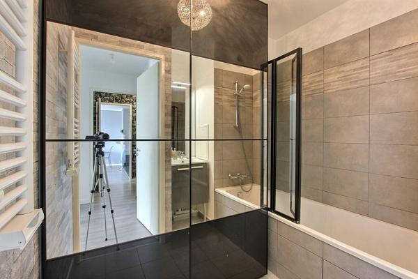 Appartement Asnieres Sur Seine - 3 pièces - 63.9O m2