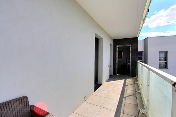 Appartement Asnieres Sur Seine - 3 pièces - 63.9O m2