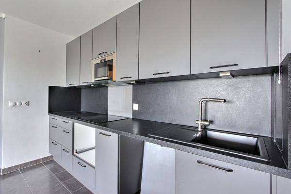 Appartement Asnieres Sur Seine - 3 pièces - 63.9O m2
