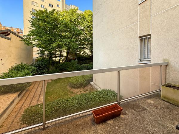 Charmant 2 pièces de 55 m² avec balcons et parking - Calme absolu PARIS 12