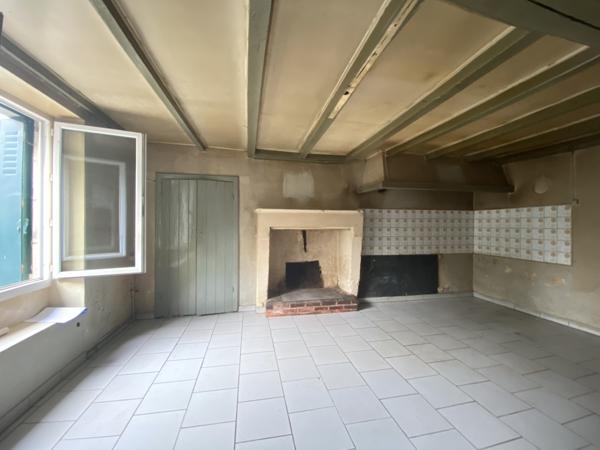 Bourg de Mosnac : Maison à rénover