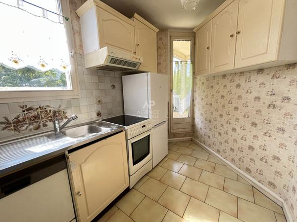 Appartement Cergy 3 pièce(s) 63.06 m2 €178 000 ** - Référence 2159