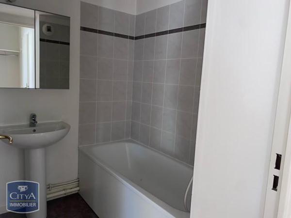 Appartement à louer 2 pièces 48.79m²